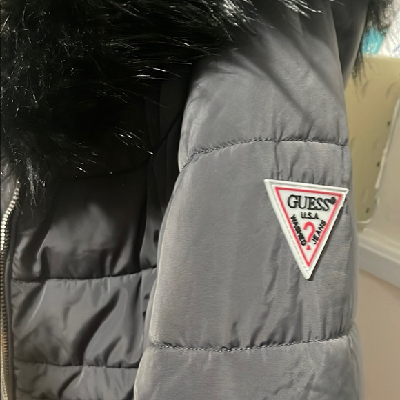 Guess winter jacket - Picture 5 of 9